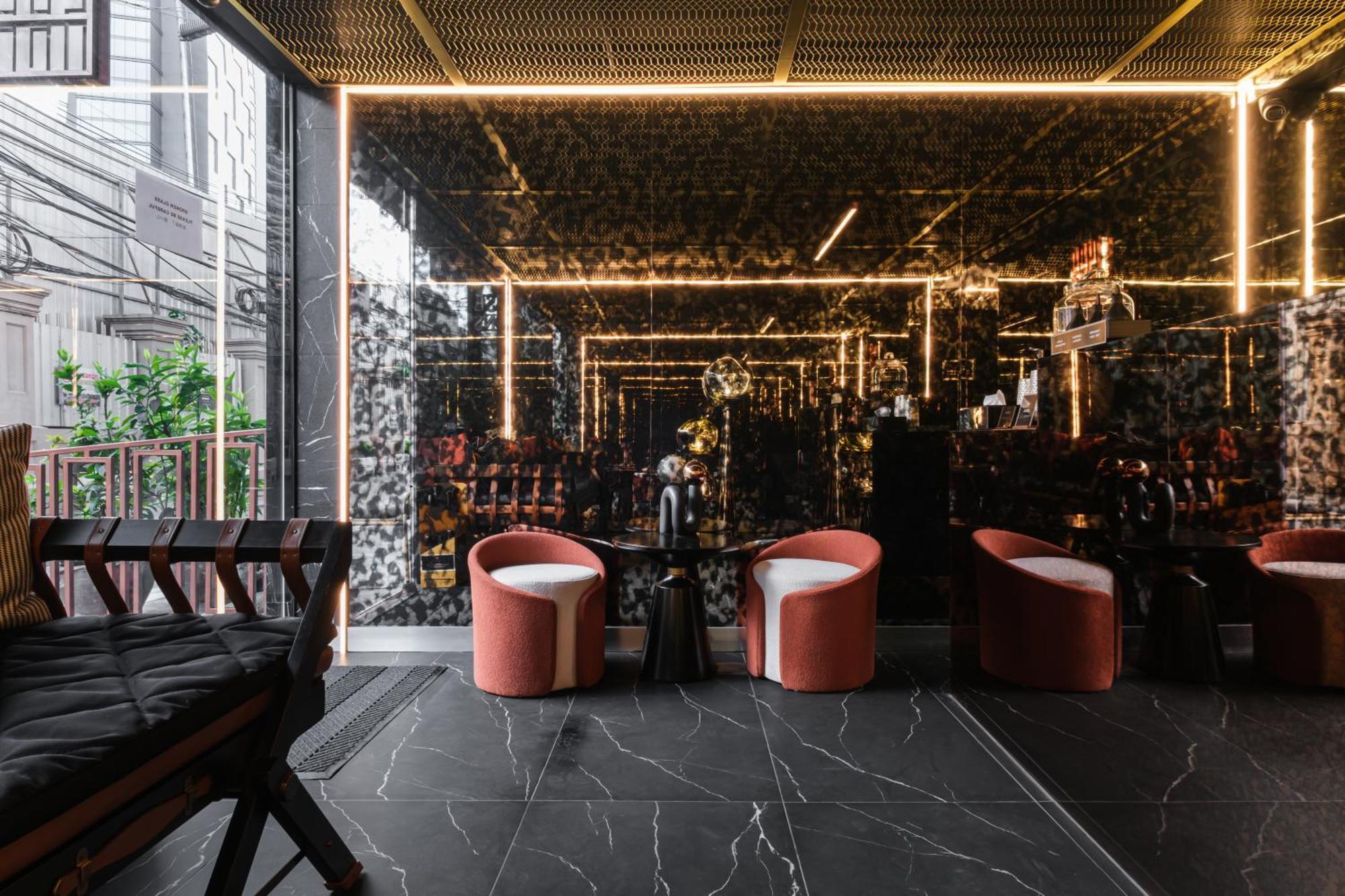 433 - Asoke Sukhumvit Station 3* Bangkok