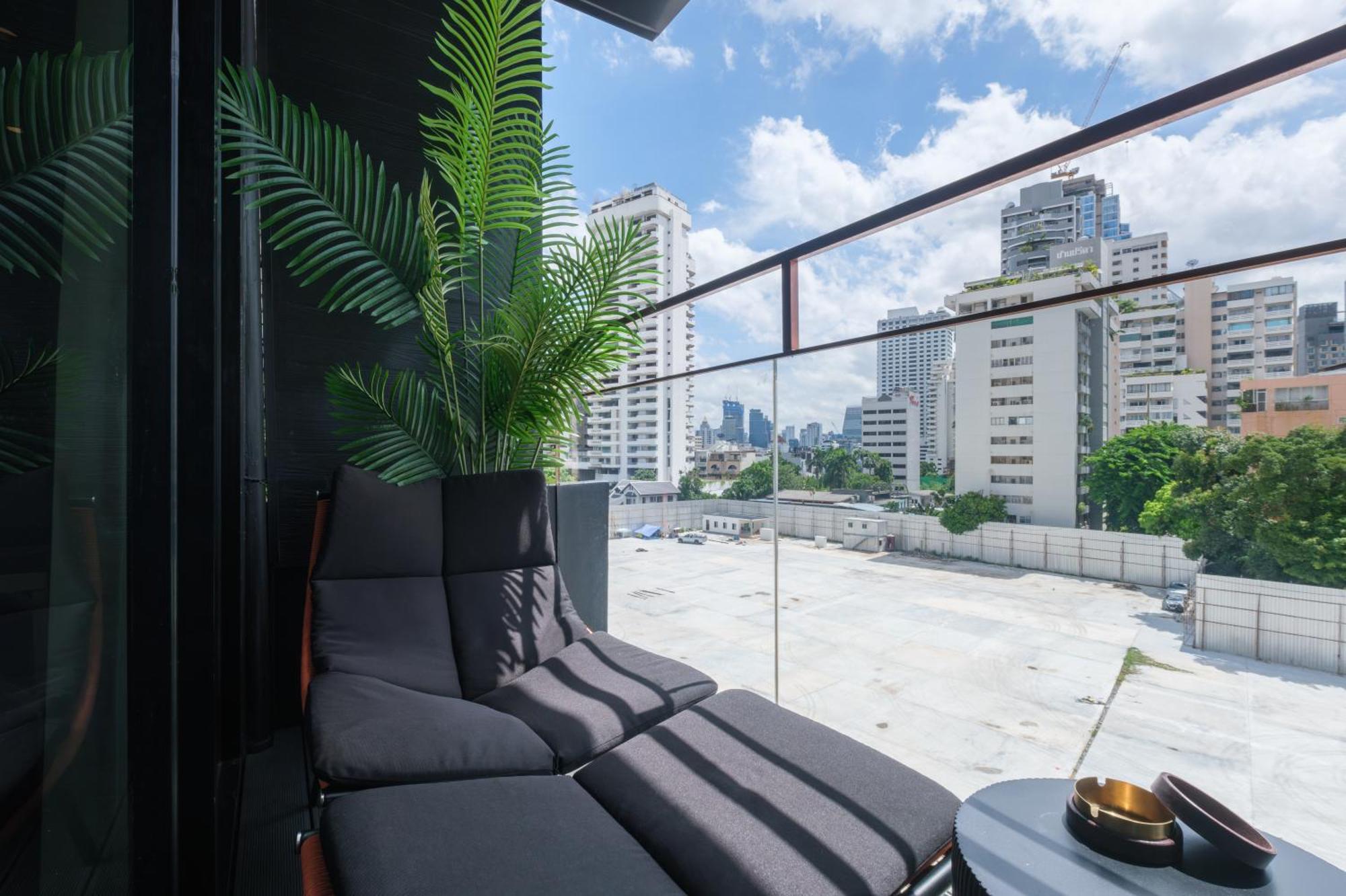 Hotel 433 - Asoke Sukhumvit Station Bangkok
